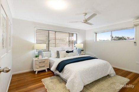 Property photo of 129 Morialta Street Mansfield QLD 4122