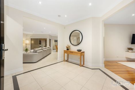 Property photo of 1 Trindall Place Taylors Lakes VIC 3038