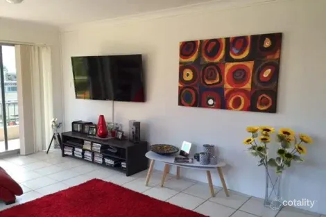 Property photo of 6/24 First Avenue Broadbeach QLD 4218