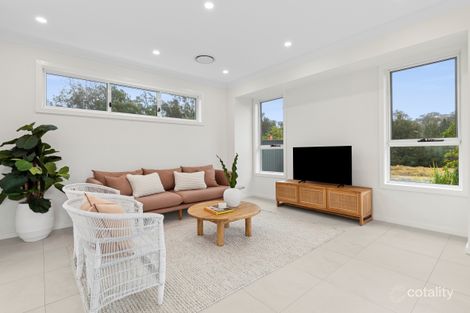 Property photo of 13 Raven Circuit Warriewood NSW 2102