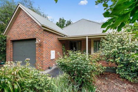 33 Farnham Rd, Healesville, VIC 3777