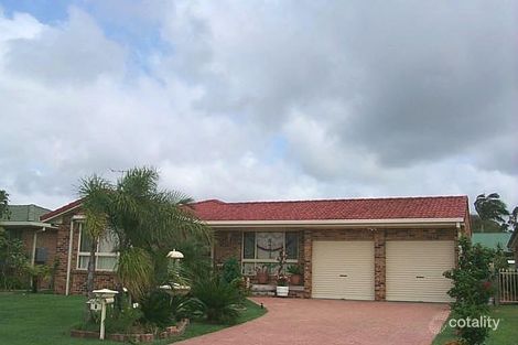 4 Oxley Pl, South West Rocks, NSW 2431