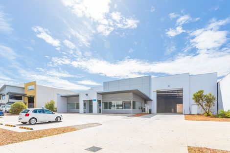29 Discovery Dr, Bibra Lake, WA 6163