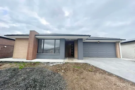 32 Cumberland Bvd, Winter Valley, VIC 3358