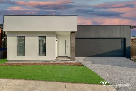 Property photo of 32 Ivanhoe Street Spring Mountain QLD 4300