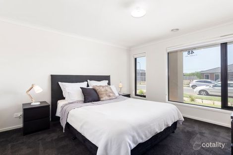 Property photo of 48 Castillo Avenue Clyde North VIC 3978