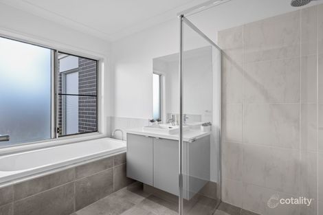 Property photo of 10 Crabapple Court Upper Caboolture QLD 4510