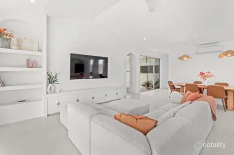 Property photo of 19 Springfield Circuit Cannonvale QLD 4802