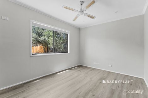 Property photo of 19 Phelan Drive Cranbourne North VIC 3977