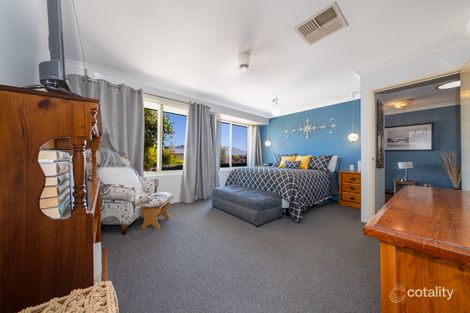 Property photo of 90 Pebble Beach Boulevard Meadow Springs WA 6210