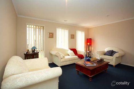Property photo of 19 Stringybark Close Manor Lakes VIC 3024