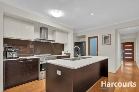 Property photo of 24 Yearling Crescent Clyde North VIC 3978