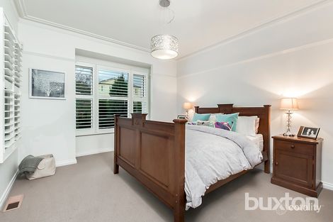 Property photo of 19 Highland Way Highton VIC 3216