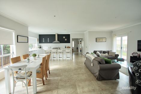 Property photo of 6 Langley Avenue Renwick NSW 2575