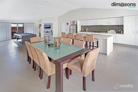 Property photo of 6 Norman Clark Crescent Horsley NSW 2530