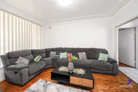 Property photo of 1 Collins Crescent Yagoona NSW 2199