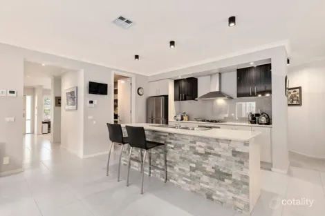 Property photo of 30 Oceanic Drive Safety Beach VIC 3936