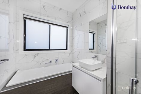 Property photo of 10 Fitzpatrick Circuit Kalkallo VIC 3064