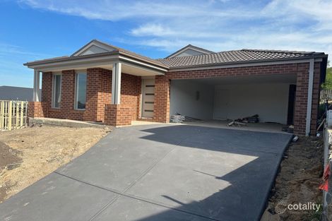 32 Sampson Dr, Pakenham, VIC 3810