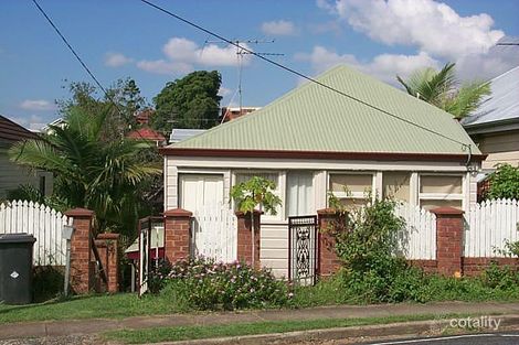 13 Gloucester St, Highgate Hill, QLD 4101