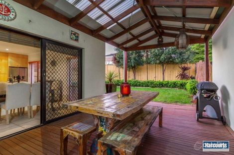 Property photo of 18 Sovereign Manors Crescent Rowville VIC 3178