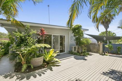 Property photo of 42 Cooleroo Crescent Southport QLD 4215