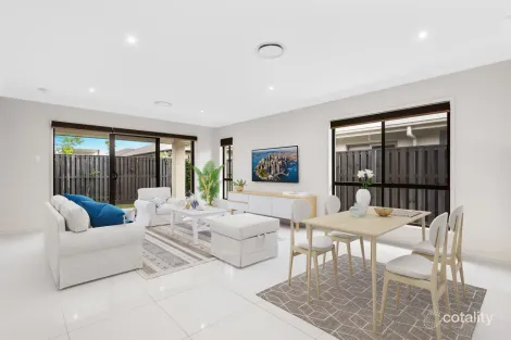 Property photo of 33 Forest Court Helensvale QLD 4212