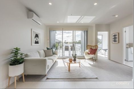 Property photo of 207/64 Sahi Crescent Roxburgh Park VIC 3064