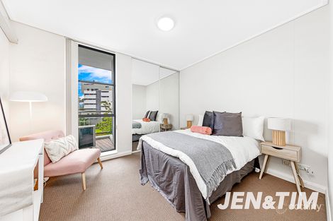 Property photo of 4/27 Bennelong Parkway Wentworth Point NSW 2127