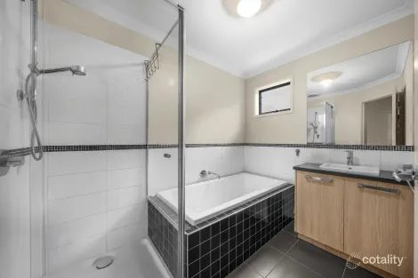 Property photo of 123 Kinglake Drive Manor Lakes VIC 3024
