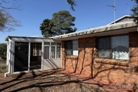 1/16 Noll St, Kearneys Spring, QLD 4350