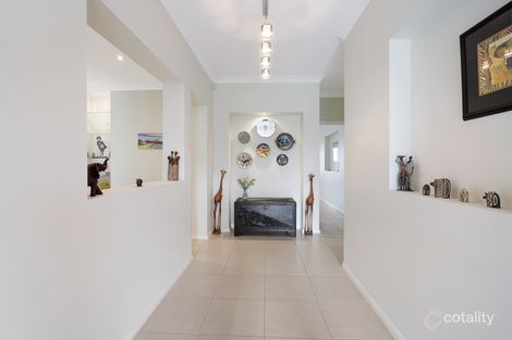 8 Oakmont Ave, Medowie, NSW 2318