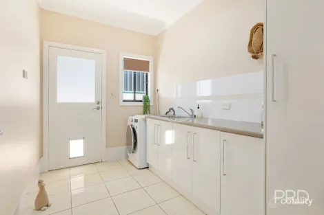 Property photo of 20 Boulevard Place Hillvue NSW 2340