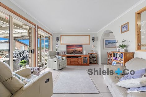 Property photo of 6 Holborn Close Jewells NSW 2280