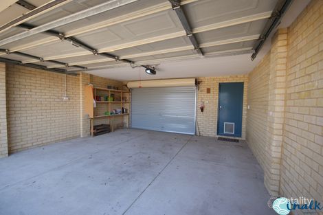 Property photo of 39 Oakfield Gardens Parmelia WA 6167