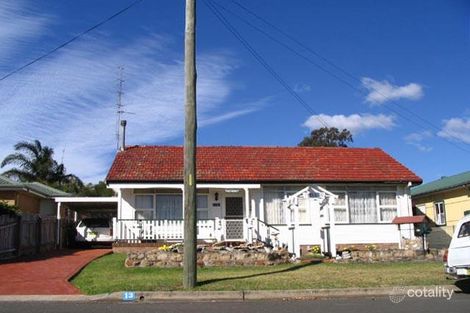 13 Deakin St, Oak Flats, NSW 2529