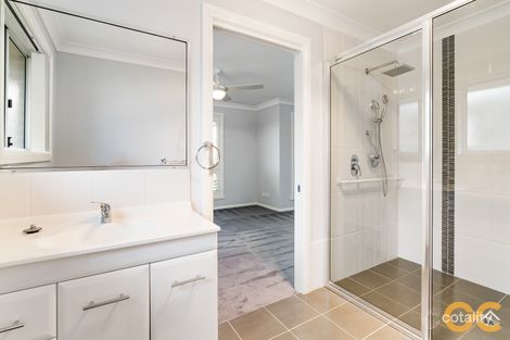 Property photo of 65 Botanic Way Orange NSW 2800
