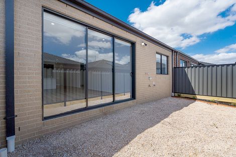 Property photo of 20 Quebec Avenue Craigieburn VIC 3064