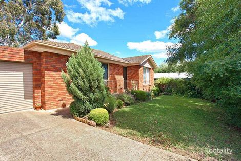 Property photo of 2/12 Fairlie Avenue Macleod VIC 3085
