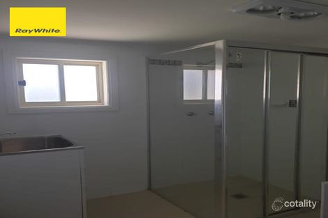 Property photo of 16 Canterbury Road St Johns Park NSW 2176