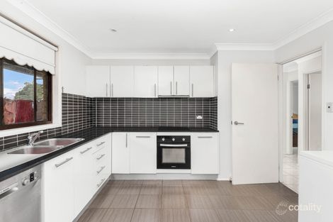 Property photo of 26 Comberford Close Prairiewood NSW 2176