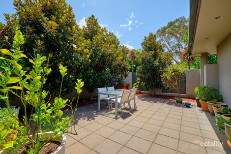 Property photo of 2 Aurora Close Mawson ACT 2607