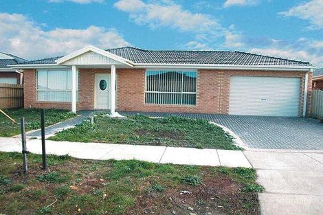 72 Hayfield Rd, Roxburgh Park, VIC 3064