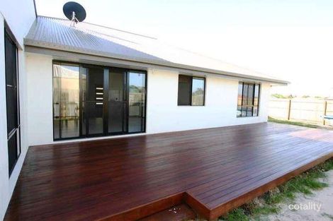 Property photo of 1 Ashley Place Innes Park QLD 4670