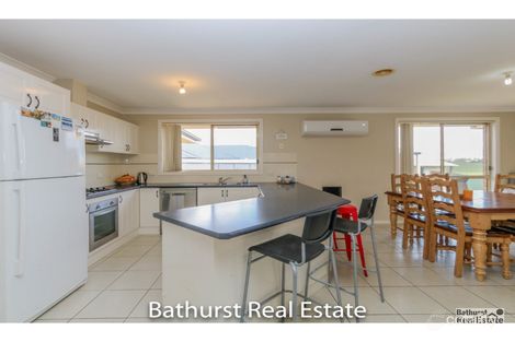 Property photo of 50 Emerald Drive Kelso NSW 2795
