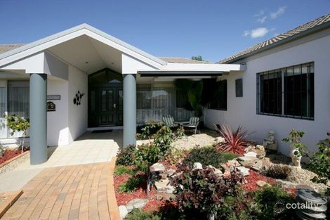Property photo of 8 Dobell Place Lloyd NSW 2650