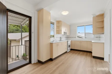 Property photo of 7 Cary Crescent Springfield NSW 2250