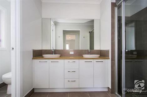 Property photo of 42 Glenwood Boulevard Baranduda VIC 3691