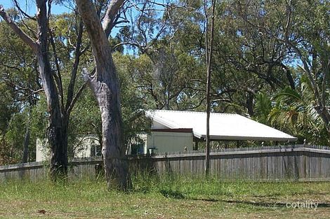 31 Johnson Ave, Seaforth, QLD 4741