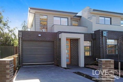 Property photo of 2/14 Croft Crescent Reservoir VIC 3073
